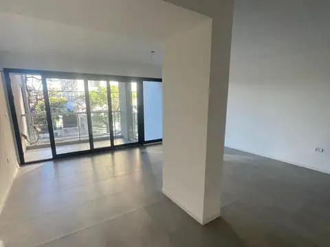 Departamento monoambiente en  alquiler en Ituzaingo con balcón
