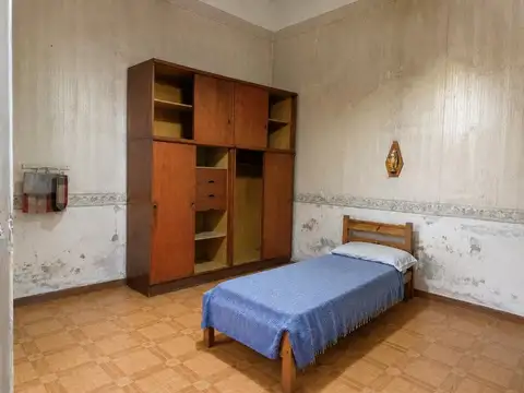 Depto Tipo Casa en Venta 50 años