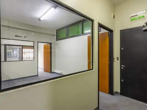 Sor Juana 1400 - Oficina 330 m2 en Dos plantas  - Ideal deposito y oficina. Distribuidora