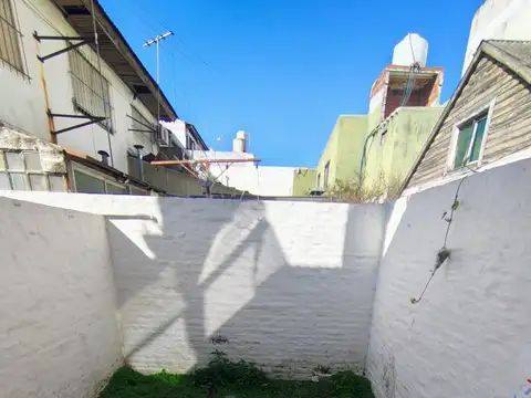 Depto Tipo Casa 2 ambientes con 1 baño