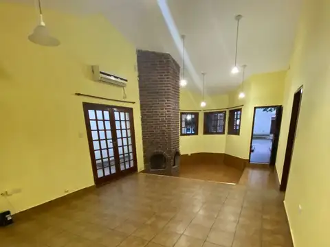 Casa 5 ambientes con 1 baño