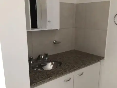 65 2070 , Piso 1