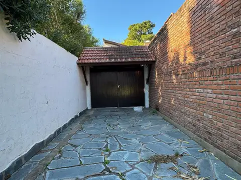 Avenida 5 entre Paseo 103 y 104.