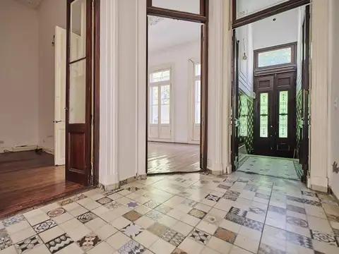 Departamento 4 ambientes PH al frente con patio cubierto Luminoso Impecable en Recoleta