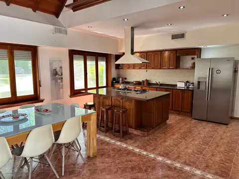 Casa en Alquiler al Este