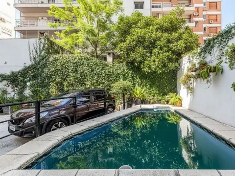 Semipiso balcón terraza propia, cochera fija, baulera y pileta