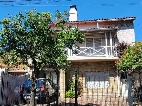 Av. Libertador al 1700