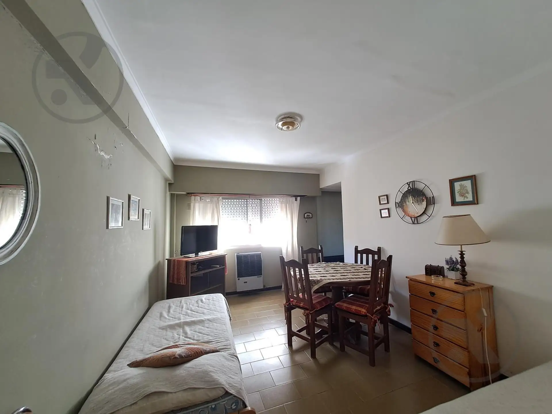 Venta departamento 2 ambientes con cocina separada