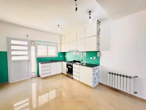 Dúplex a estrenar con cochera en venta - República Siria 2490