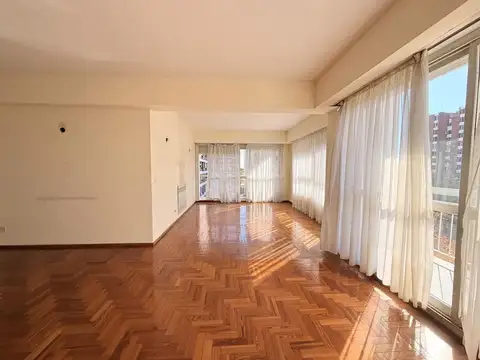 Departamento en Venta con 2 cocheras