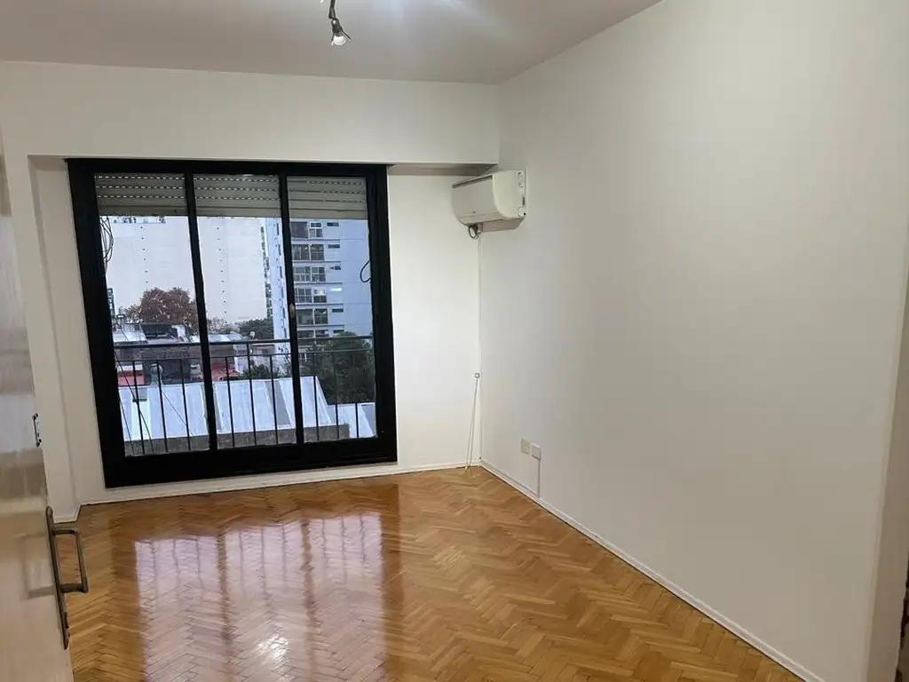 Av Maipú 300, Piso 7