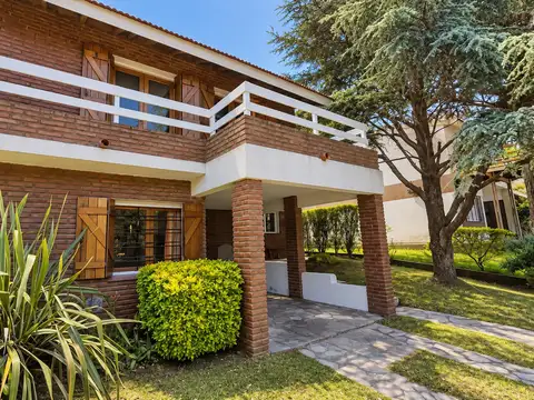 Av. 4 4282, B7165 Villa Gesell, Provincia de Buenos Aires, Argentina
