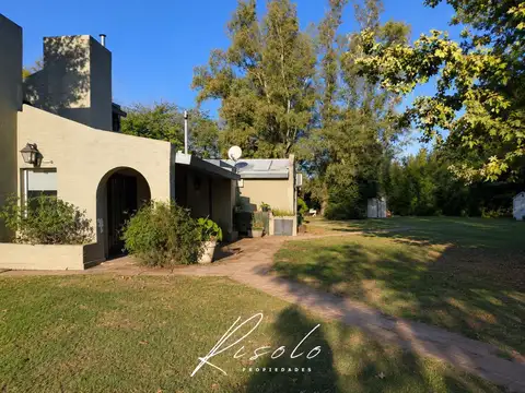 Casa en Venta con 2 cocheras