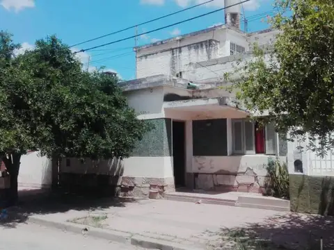 VENTA CASA MAS DEPTO A REFACCIONAR BARRIO COLON