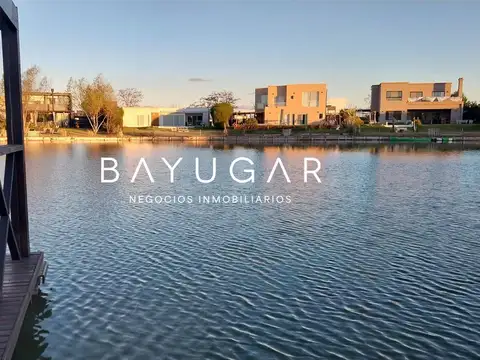 Venta Casa - Vista a Laguna - El Cantón