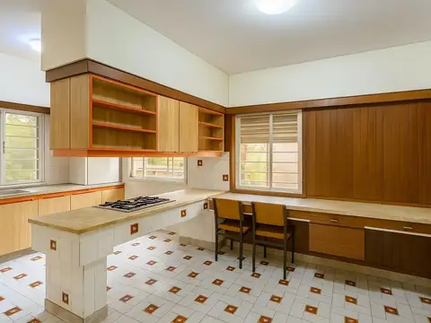 Venta Casa 3 Dormitorios Fisherton Tradicional 705m Terreno en Esquina.