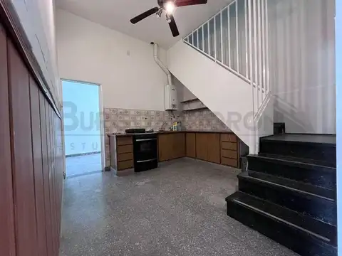 Depto Tipo Casa en Alquiler de 3 ambientes