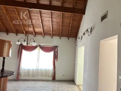 Casa 6 ambientes con 3 baños