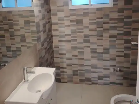Departamento 4 ambientes con 2 baños