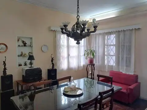 Chalet en Venta 3 ambientes con Garaje Patio Haedo Norte