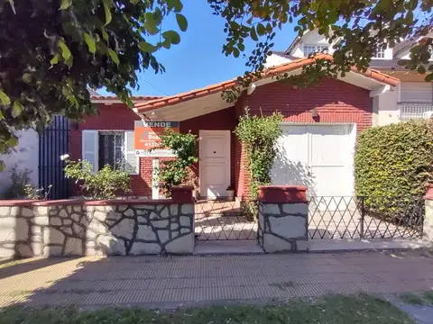 Chalet en Venta 3 ambientes con Garaje Patio Haedo Norte