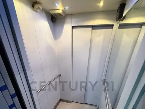 Casa en Alquiler con 1 cochera