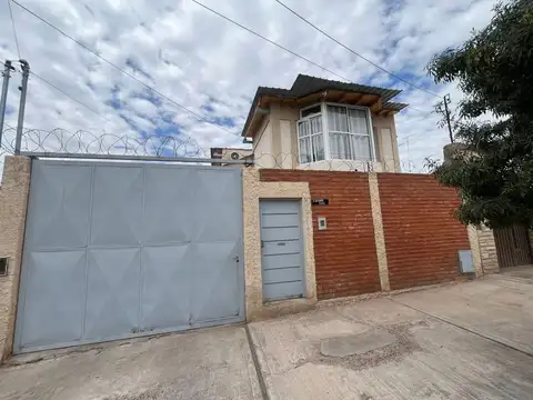 Casa + Depto dúplex nuevo con renta .Barrio Parque