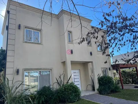 Casa en venta en Santa Guadalupe Pilar del Este 100
