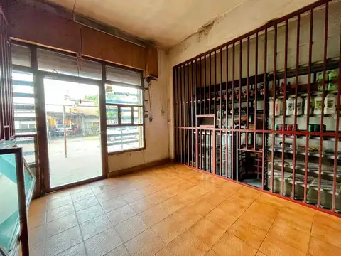 Local en Alquiler en Pablo Nogues, $ 600.000