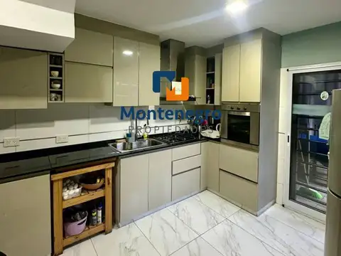 Depto Tipo Casa en Venta de 3 dormitorios