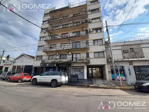 Gran departamento 3 ambientes - Excelente ubicación -