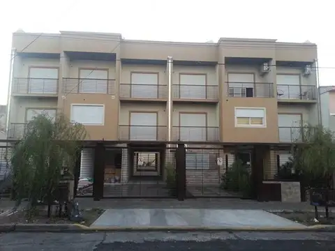 Departamento 2 Ambientes con Cochera en Venta - Ramos Mejía