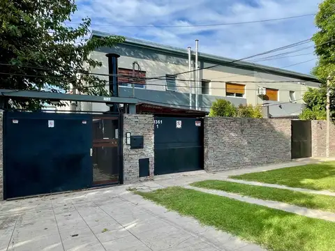DUPLEX EN VENTA DE 2 DORMITORIOS Y COCHERA
