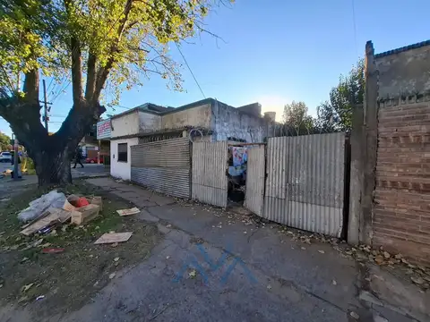 Casa 2 dormitorios en Vicente Senzabello al 400, Florencio Varela