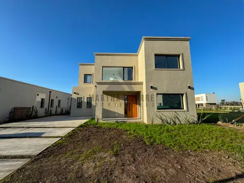 Casa en Venta en Santo Tomas, USD 220.000
