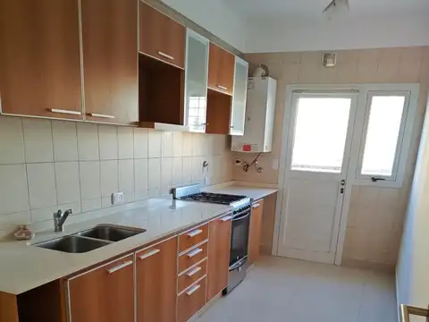 Departamento 3 ambientes con 2 baños