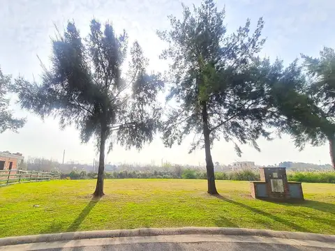 Lote a la Laguna Barrio Náutico El Cazal Escobar