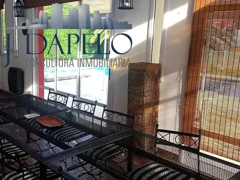 Casa 5 ambientes con 3 baños