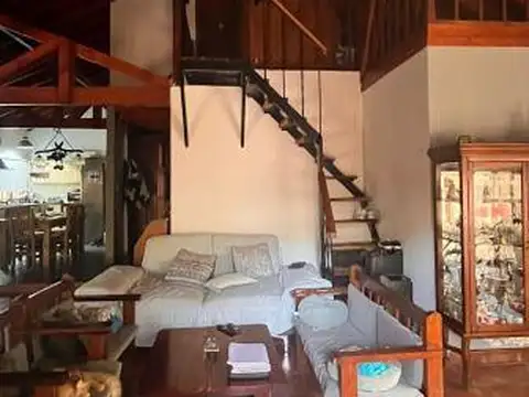 Casa 4 ambientes con 3 baños