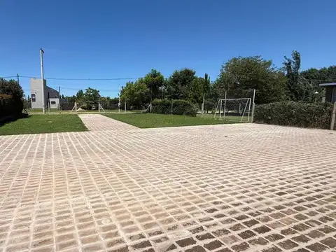 Casa en Venta con 3 cocheras