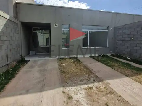 Casa 3 dormitorios en alquiler - Centenario