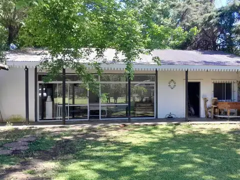 Casa 4 ambientes con 3 baños