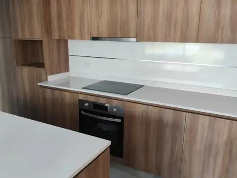 Departamento en Alquiler en Barrio Parque Leloir, USD 1.500
