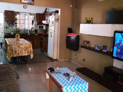 Casa en Venta en Berazategui Oeste, USD 100.000