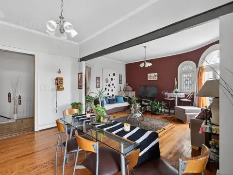 Depto Tipo Casa en Venta en Villa del Parque, USD 175.000