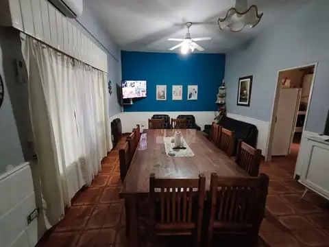 VENTA CASA + 2 DPTOS Y LOCAL EN MERLO