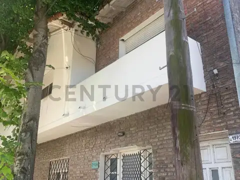 PH 3 Ambientes a Reciclar con Patio y Balcón