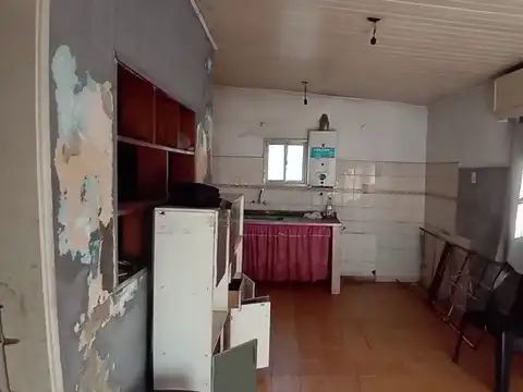 Casa 3 ambientes con 1 baño