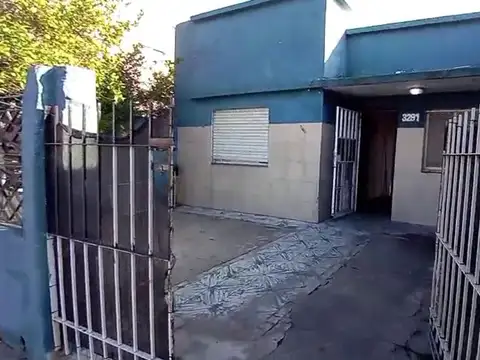 CASA 3 AMBIENTES CON GUARDA AUTO LANUS OESTE