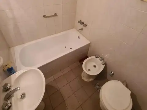 Tucuman e/ Avenida Hipolito Yrigoyen y Velez Sarsfield